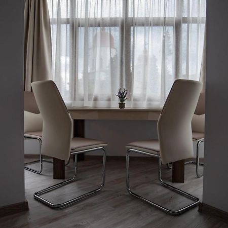 Apartament Natalia Tîrgu Ocna Exteriér fotografie