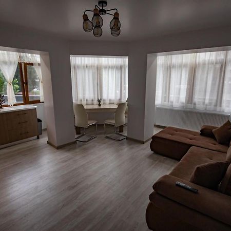 Apartament Natalia Tîrgu Ocna Exteriér fotografie