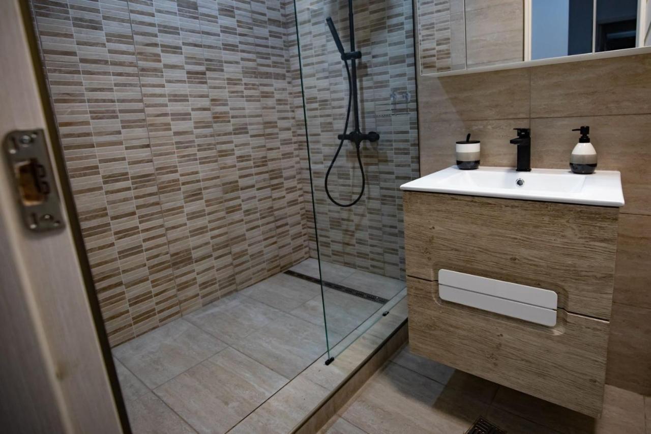 Apartament Natalia Tîrgu Ocna Exteriér fotografie