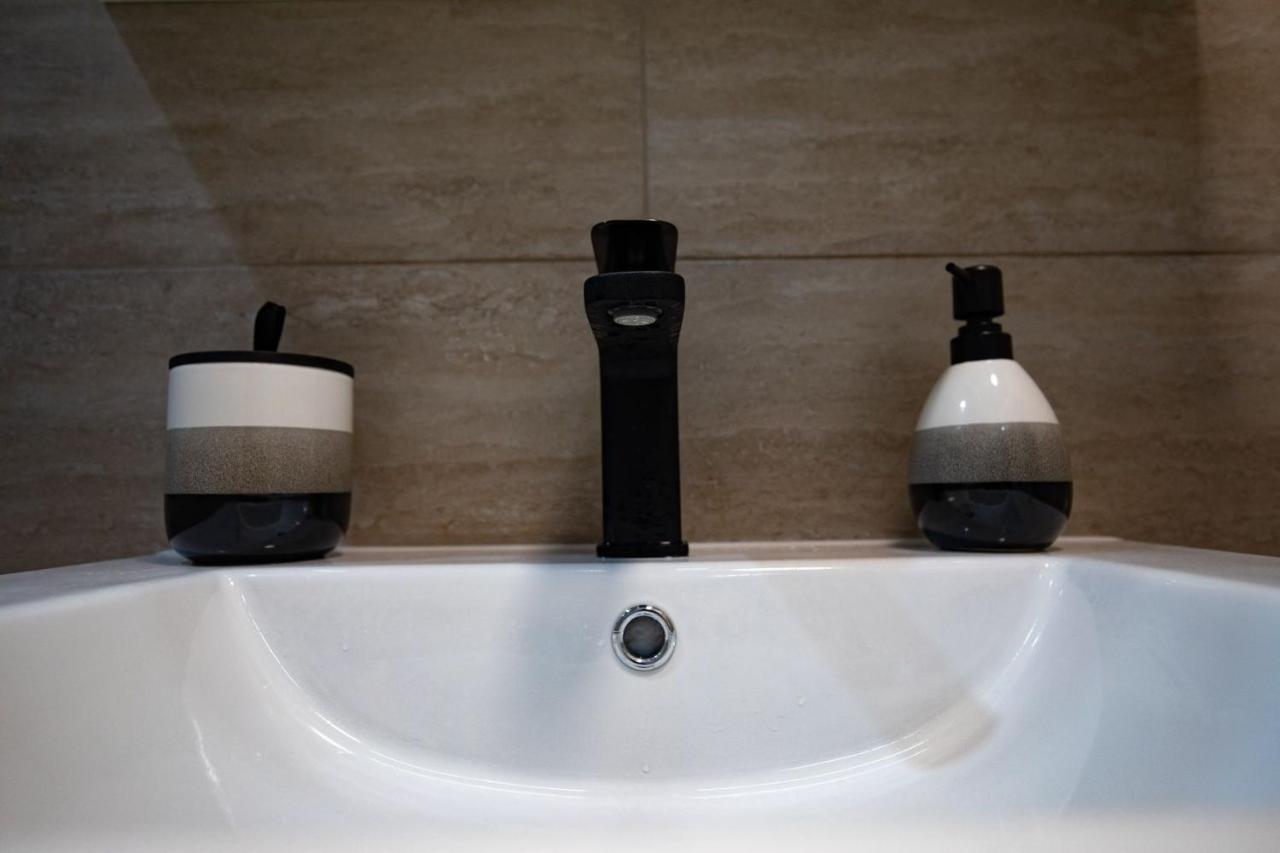Apartament Natalia Tîrgu Ocna Exteriér fotografie